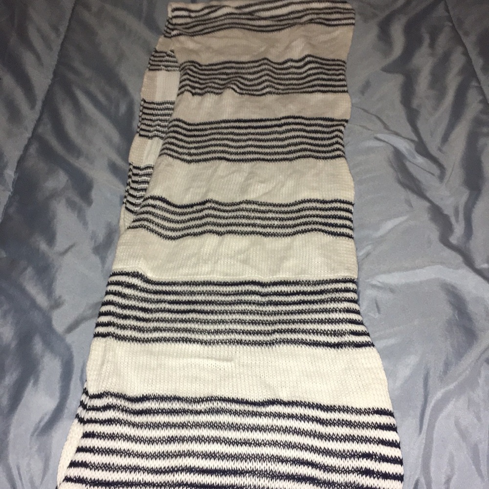Infinity scarf - Picture 1 of 3